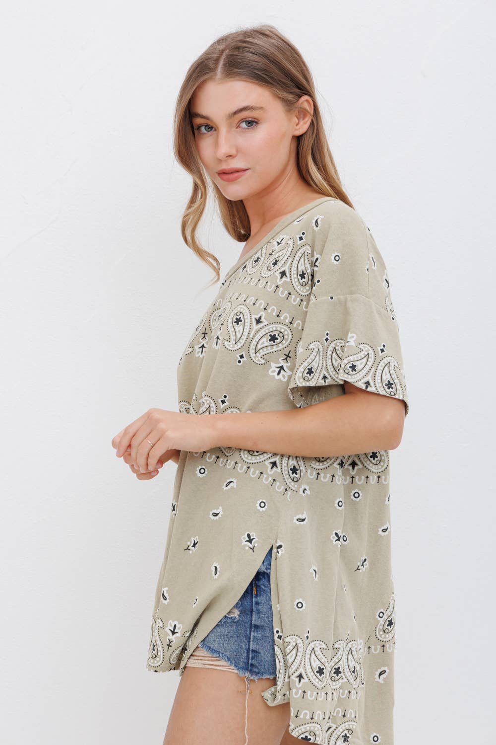 Slit Vintage Bandanna Print T Shirt Raw Edge Detail