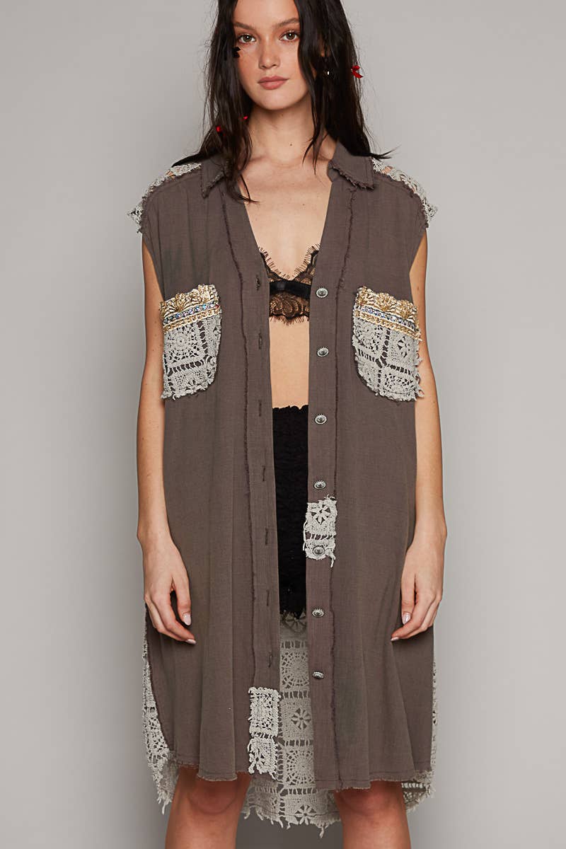 Vintage wash sleeveless button down crochet patch shirt