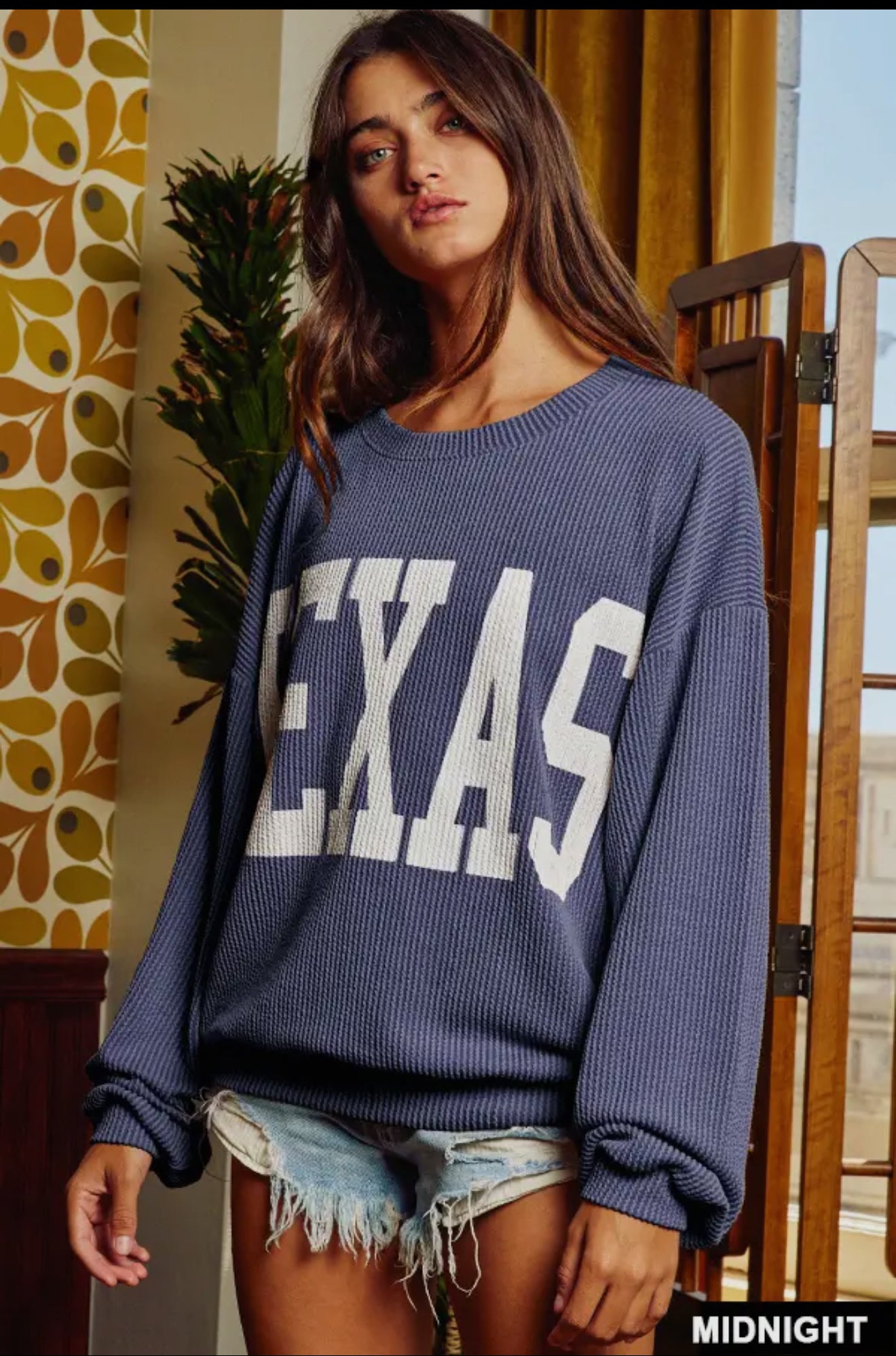 'NASHIVILLE' Oversize Graphic Sweatshirt -Midnight Blue Only
